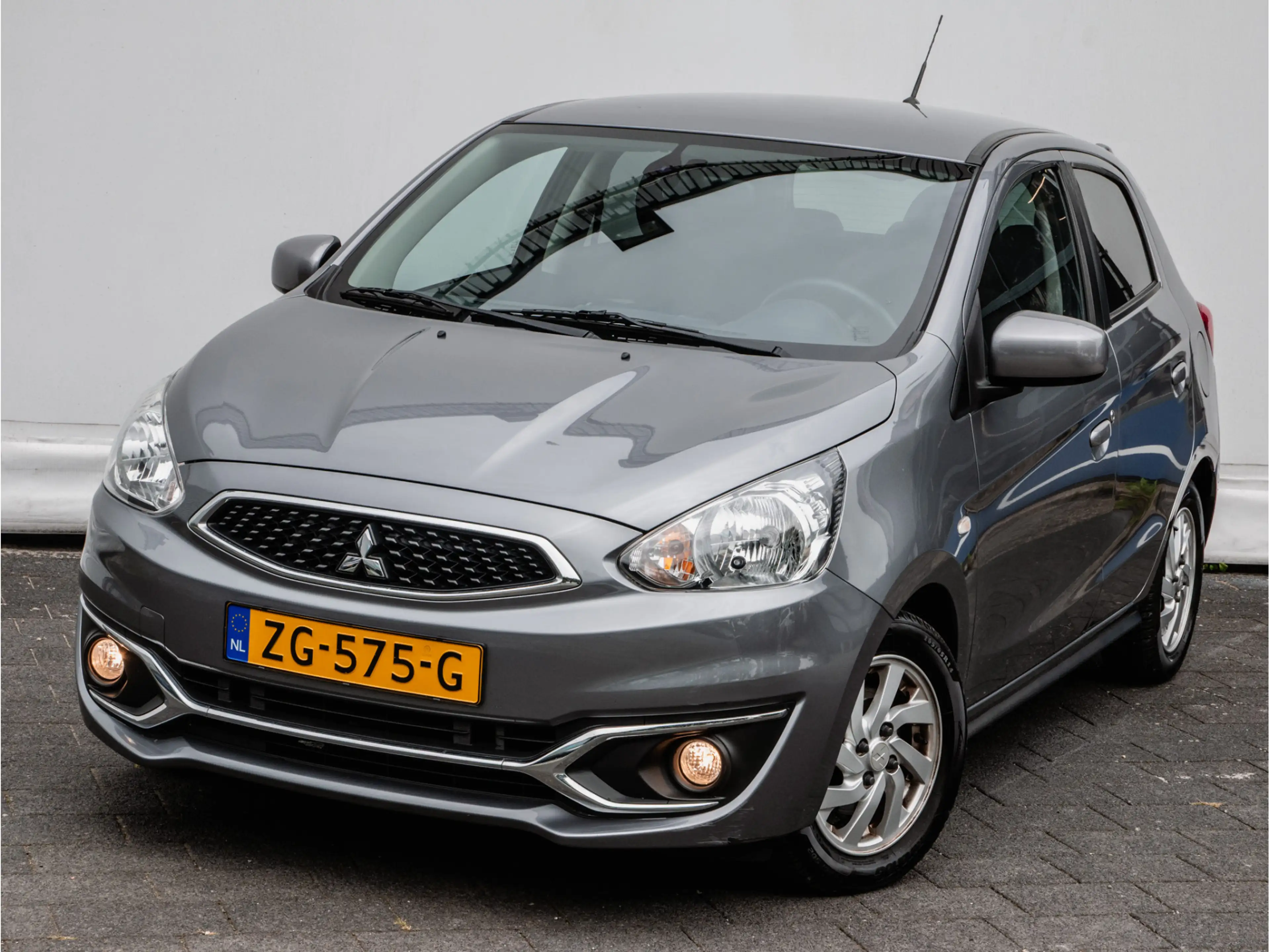 Mitsubishi Space Star 1.0 Aut. Active Carplay/ Airco/ Full map navigatie — photo 5