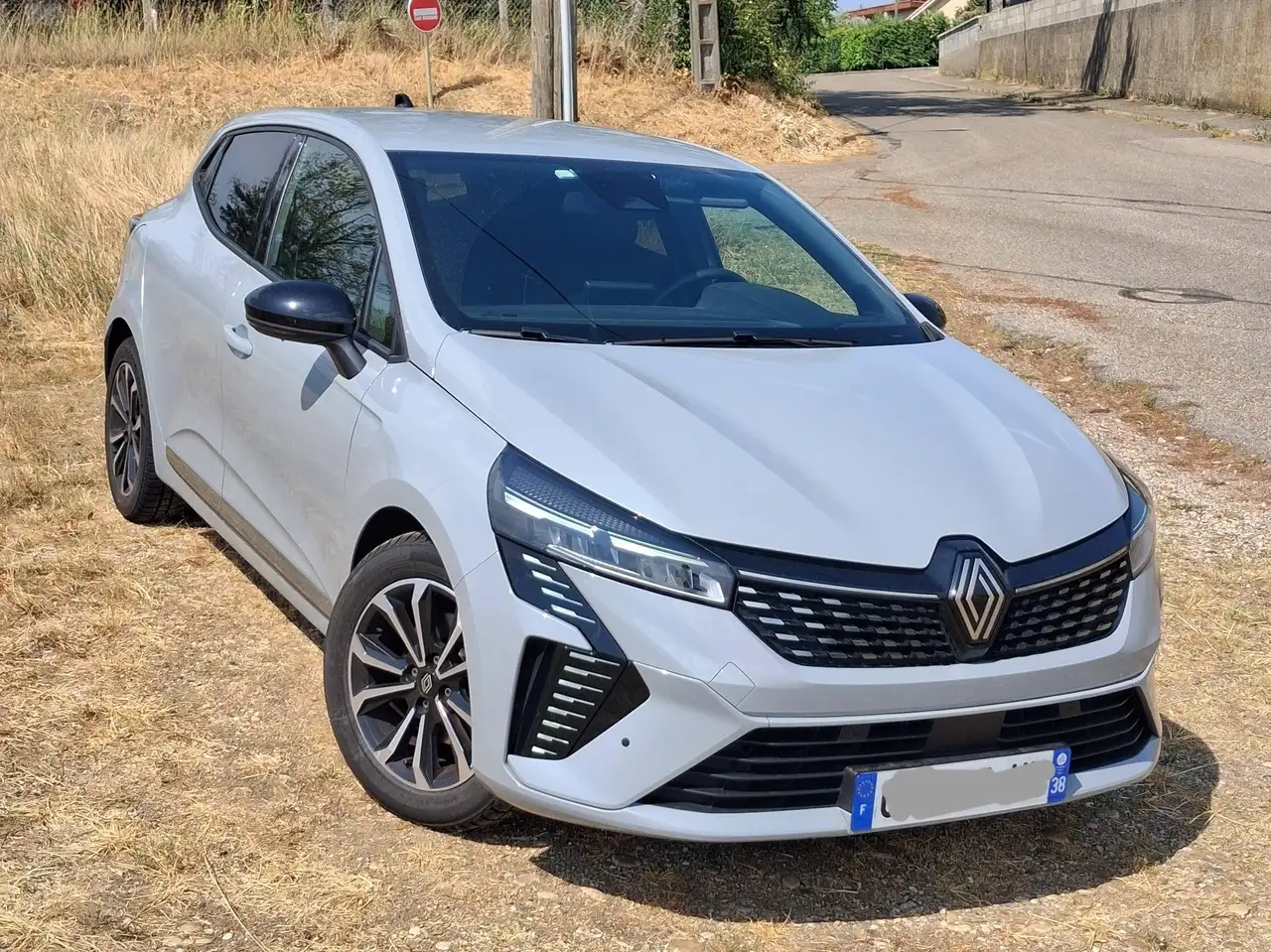 Renault Clio Citadine 3 portes — photo 3