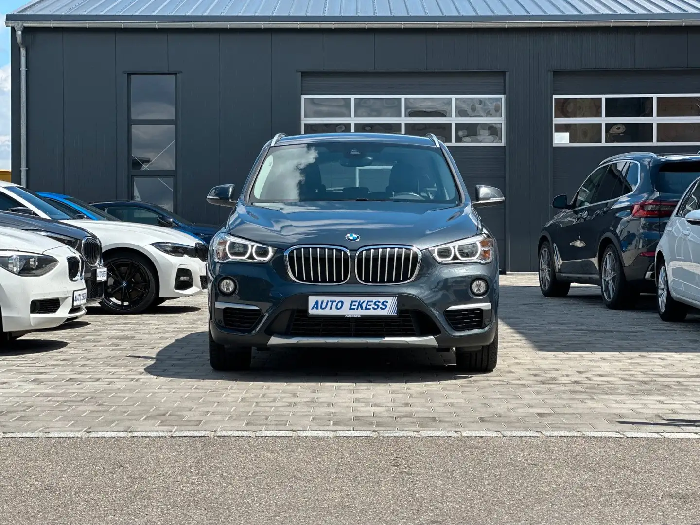 BMW X1 xDrive 18d xLine KAM*NAVI*LED* Gris - 2