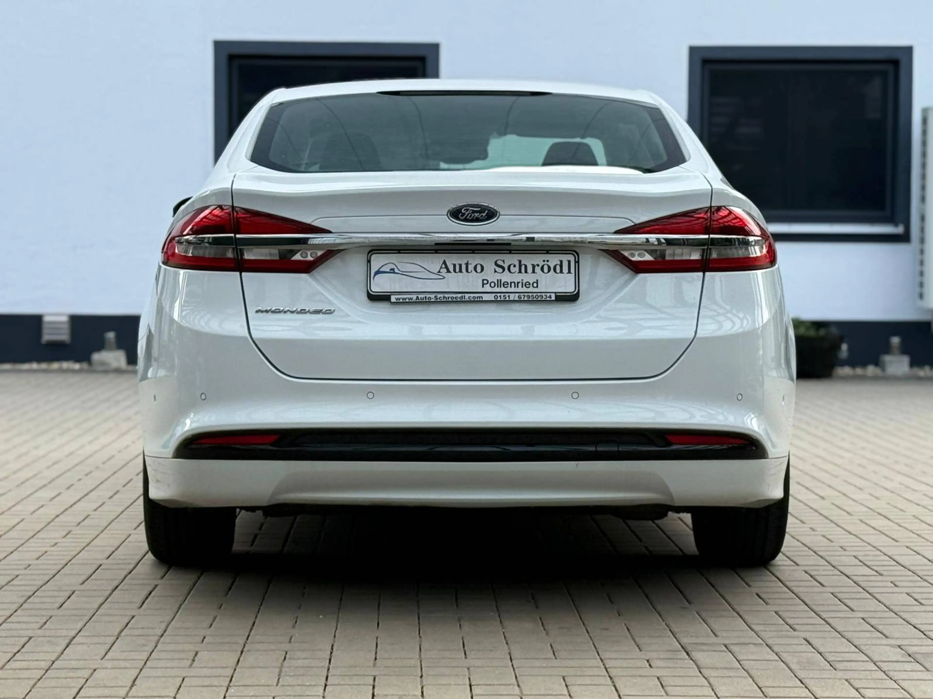 Ford Mondeo Lim. 2.0 FHEV Aut. Hybrid, Schilderkennung, Fernlicht-Assist, Navi, KeyFree, Sitzheizung, Park-Assist — photo 8