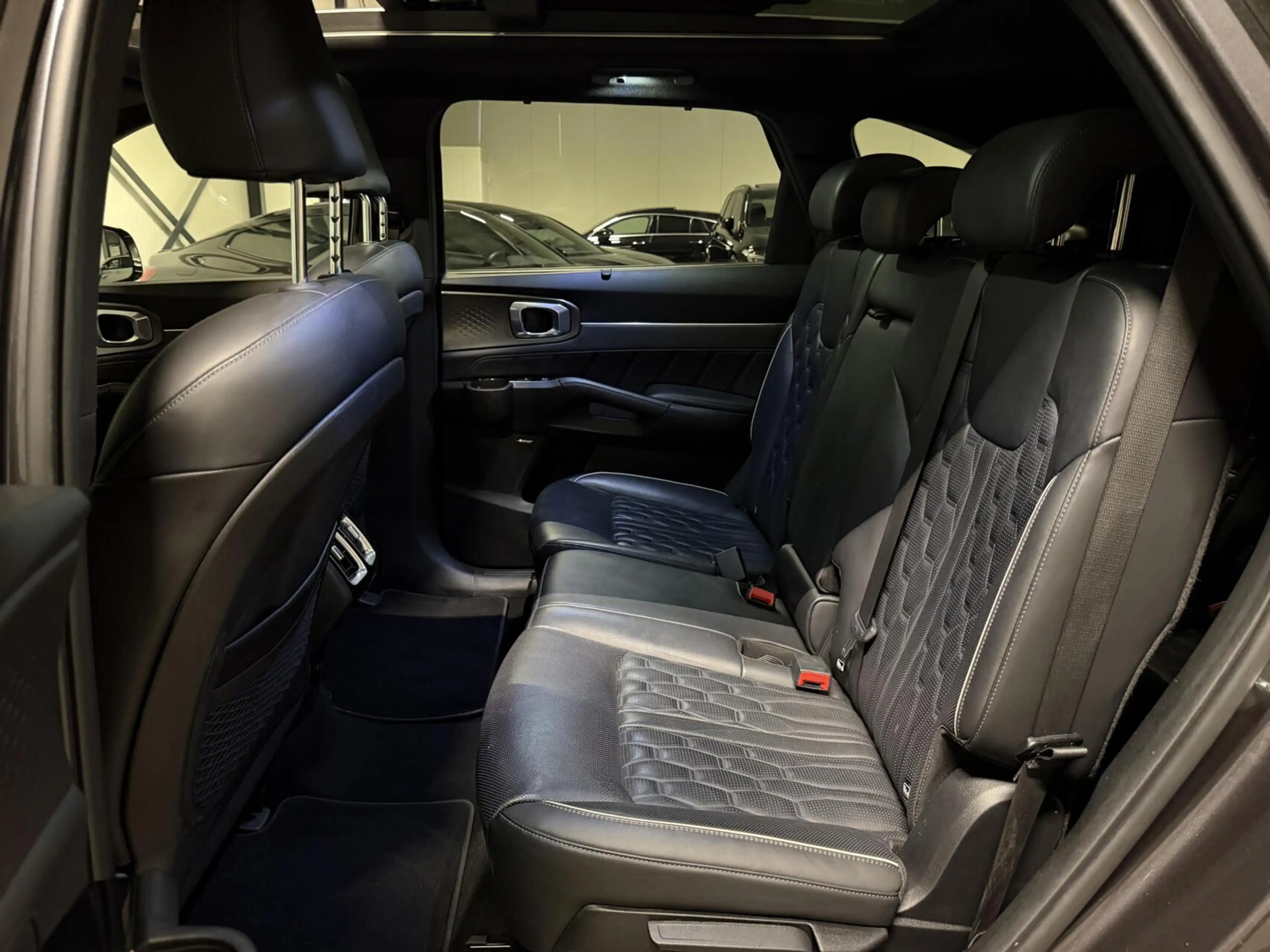 Kia Sorento 1.6 T-GDI Plug-in Hybrid 4WD ExecutiveLine 7p. — photo 38