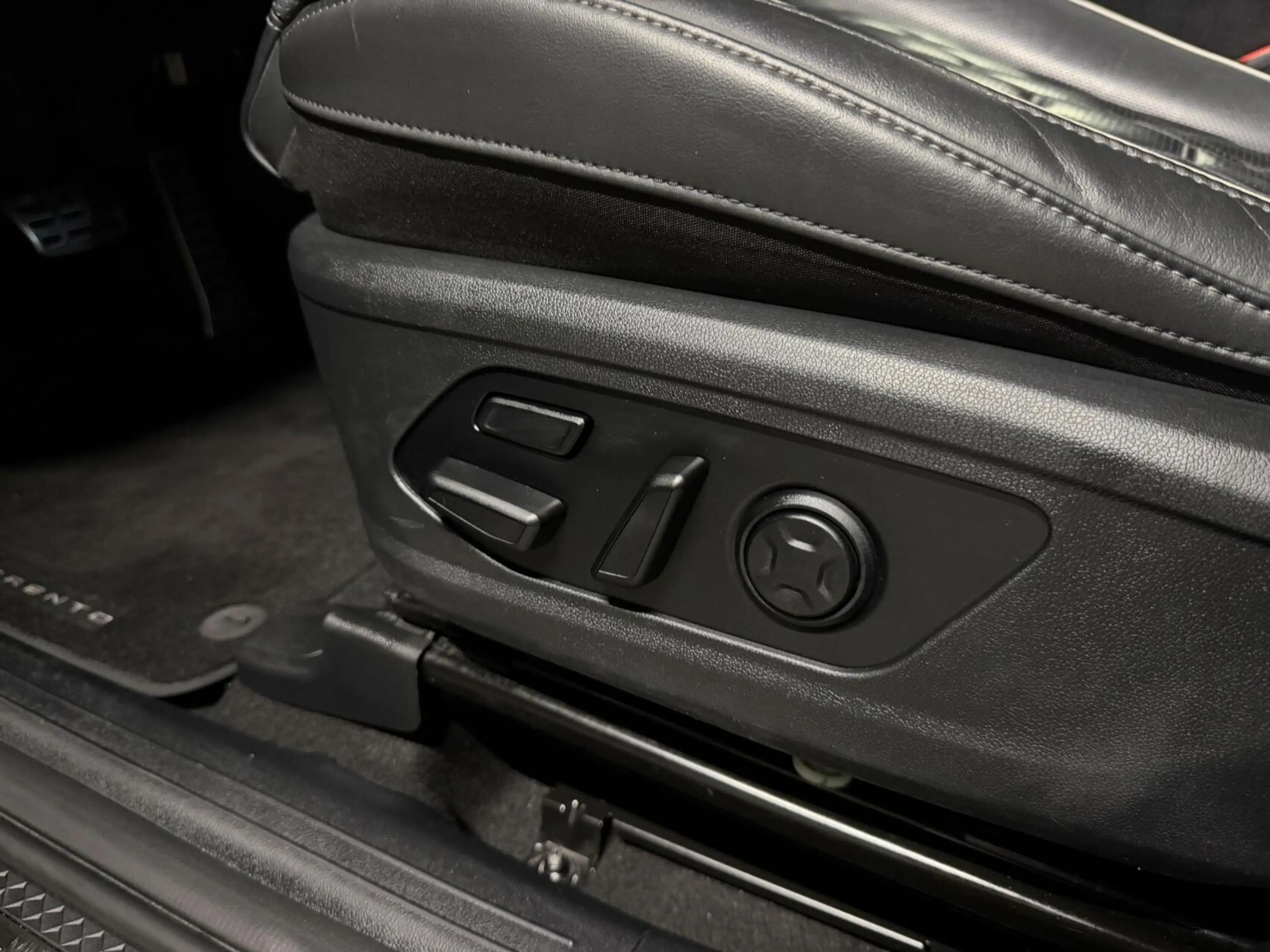 Kia Sorento 1.6 T-GDI Plug-in Hybrid 4WD ExecutiveLine 7p. — photo 15