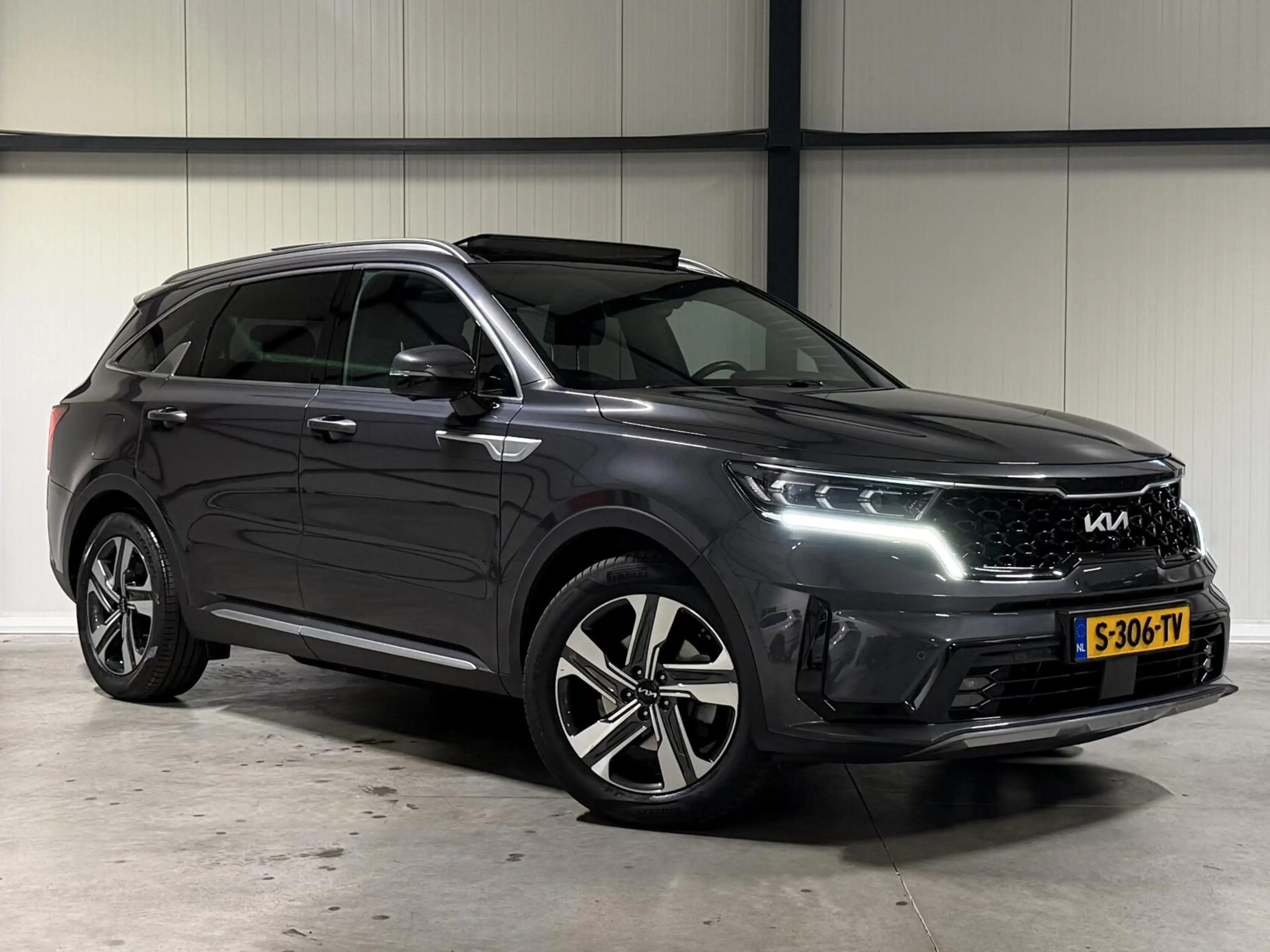 Kia Sorento 1.6 T-GDI Plug-in Hybrid 4WD ExecutiveLine 7p. — photo 23