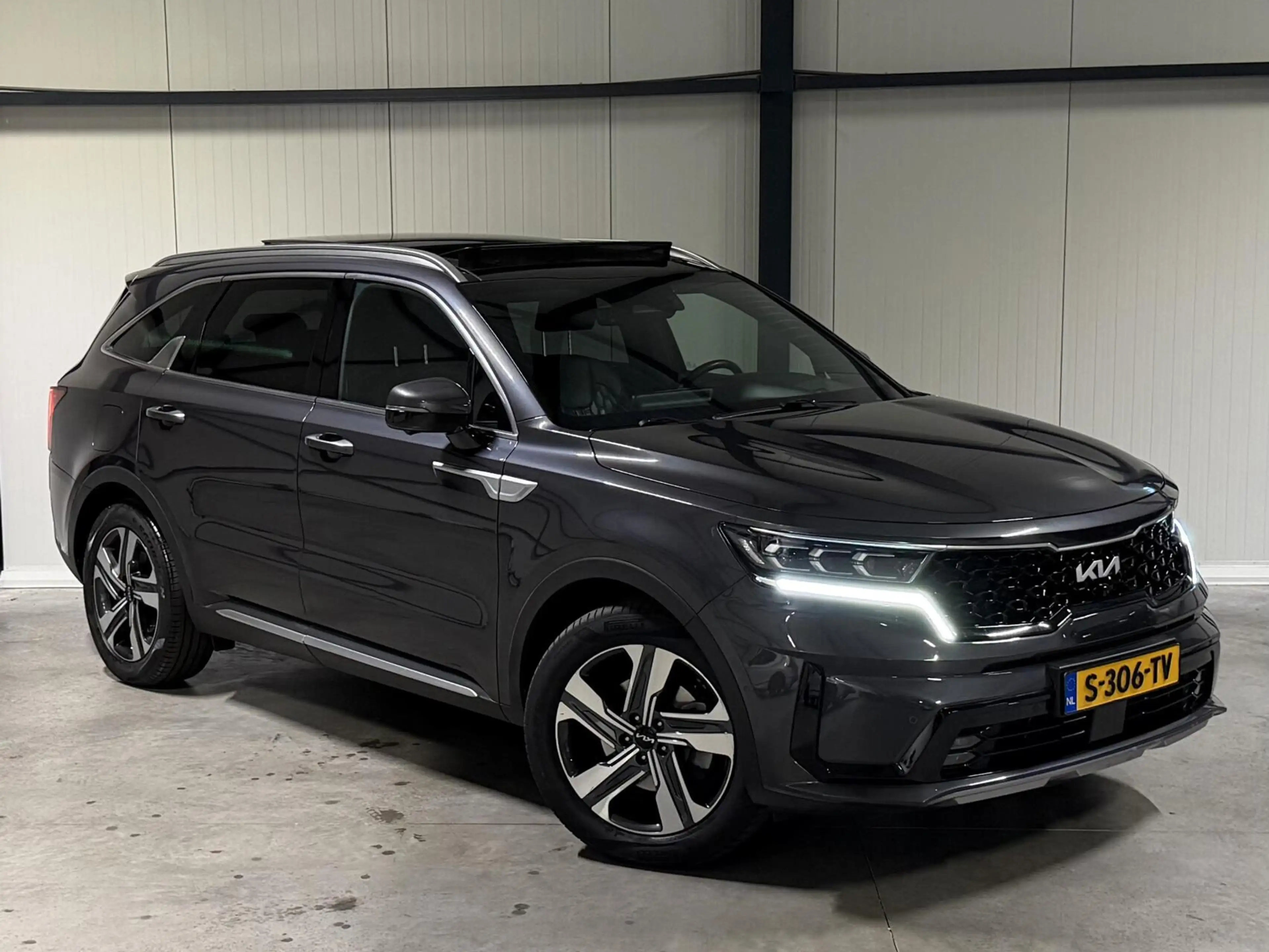 Kia Sorento 1.6 T-GDI Plug-in Hybrid 4WD ExecutiveLine 7p. — photo 6