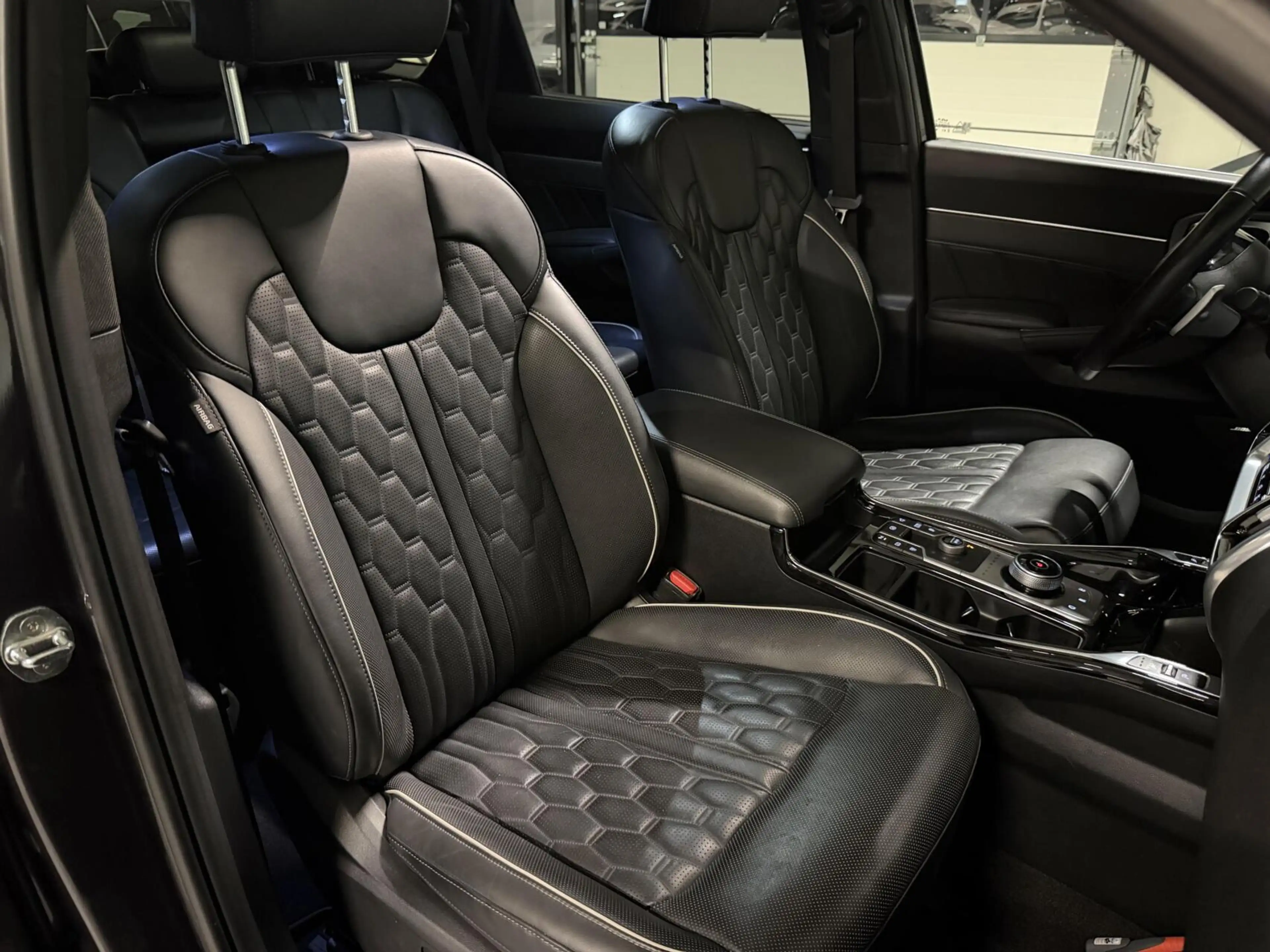 Kia Sorento 1.6 T-GDI Plug-in Hybrid 4WD ExecutiveLine 7p. — photo 36
