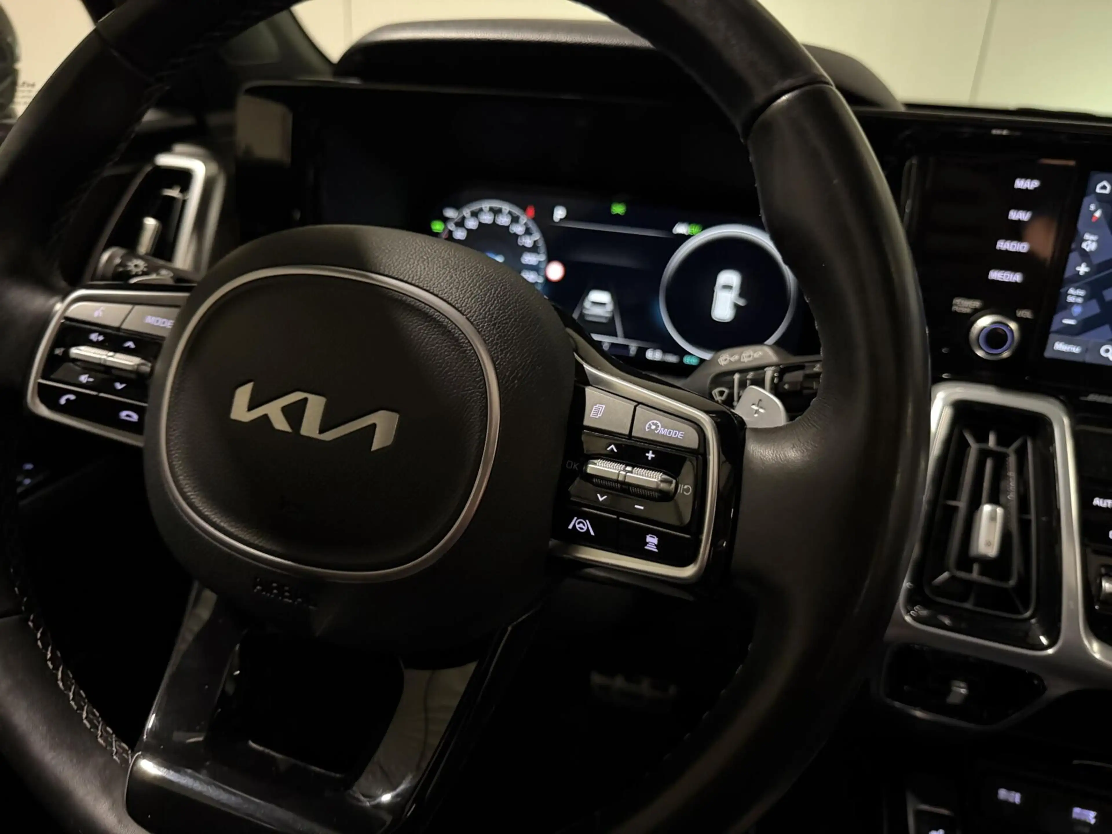 Kia Sorento 1.6 T-GDI Plug-in Hybrid 4WD ExecutiveLine 7p. — photo 28