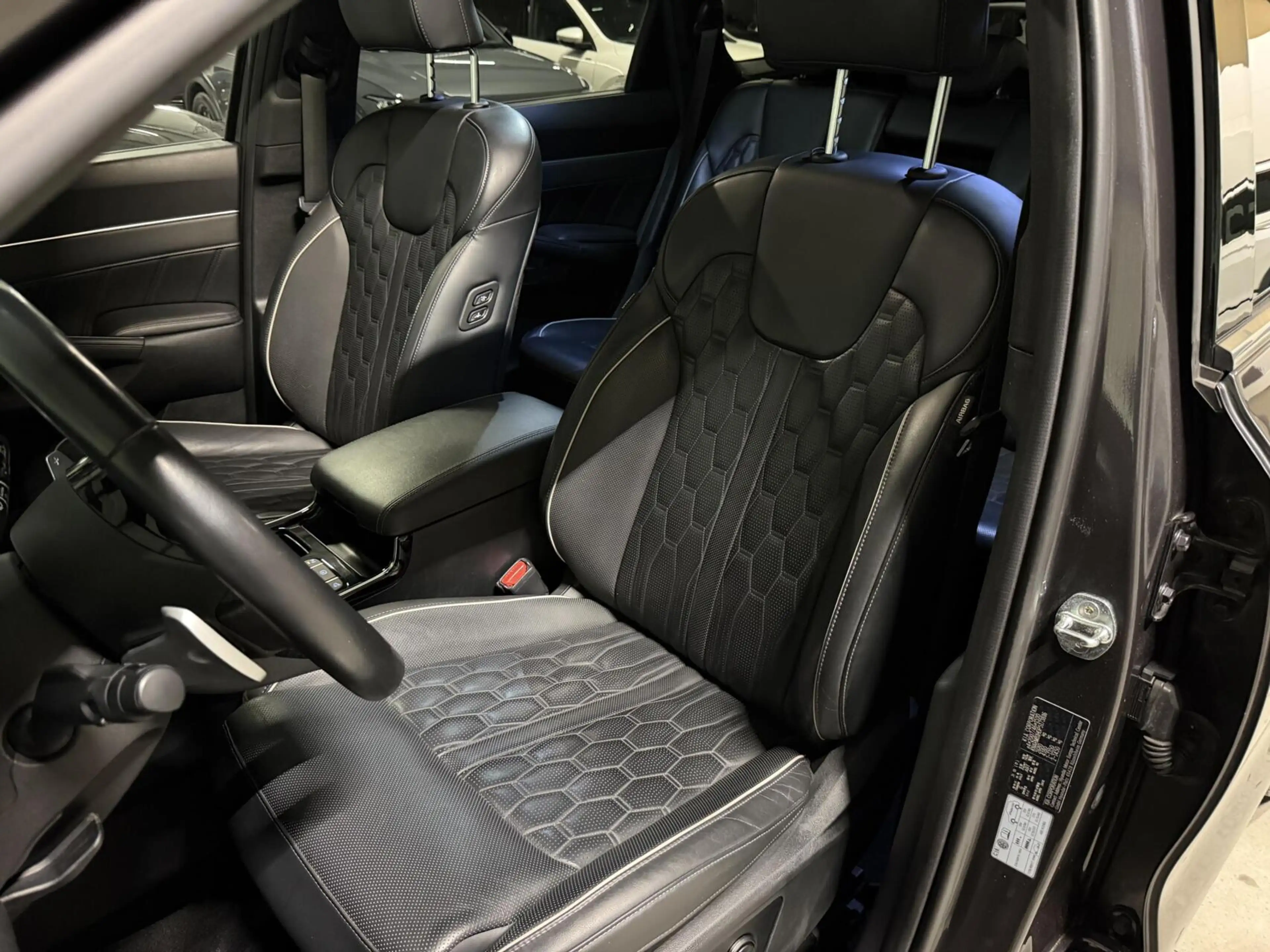 Kia Sorento 1.6 T-GDI Plug-in Hybrid 4WD ExecutiveLine 7p. — photo 14