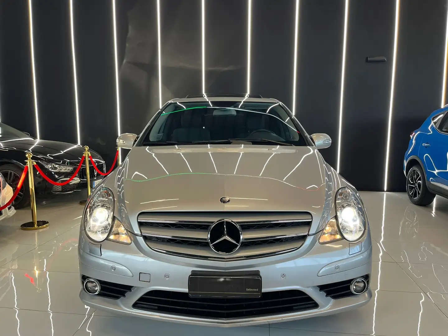 Mercedes-Benz R 320 cdi 4 Matic 7 Posti TETTO FULL OPTIONAL Grijs - 2