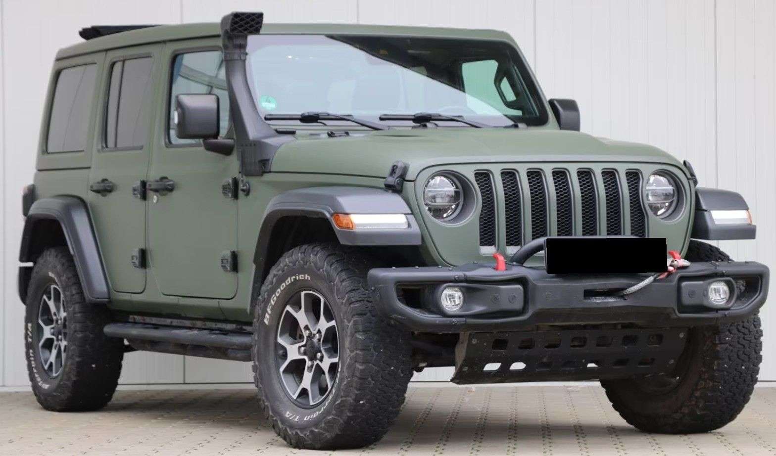 Second hand Jeep Wrangler 