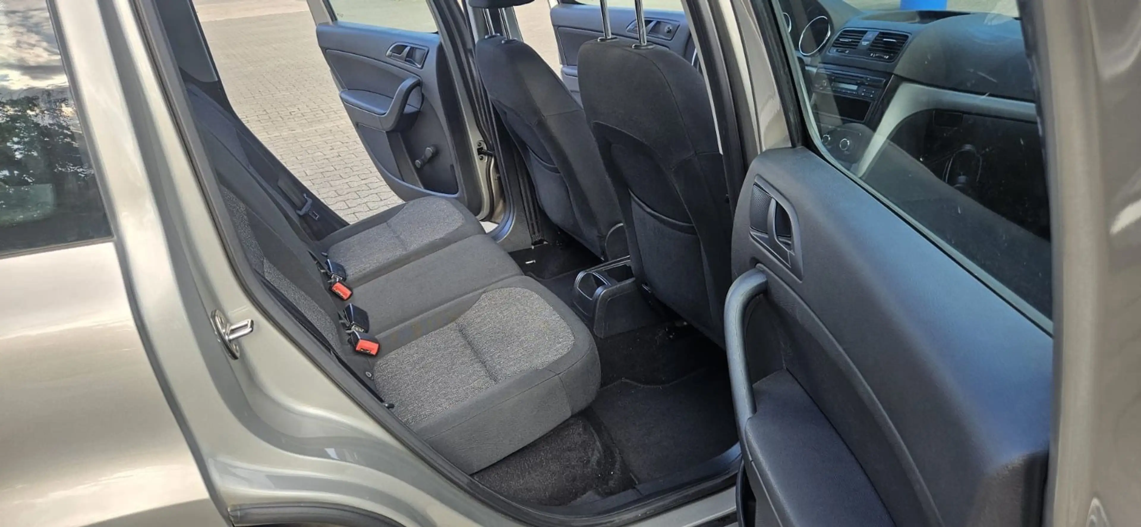 Skoda Yeti Active — photo 10