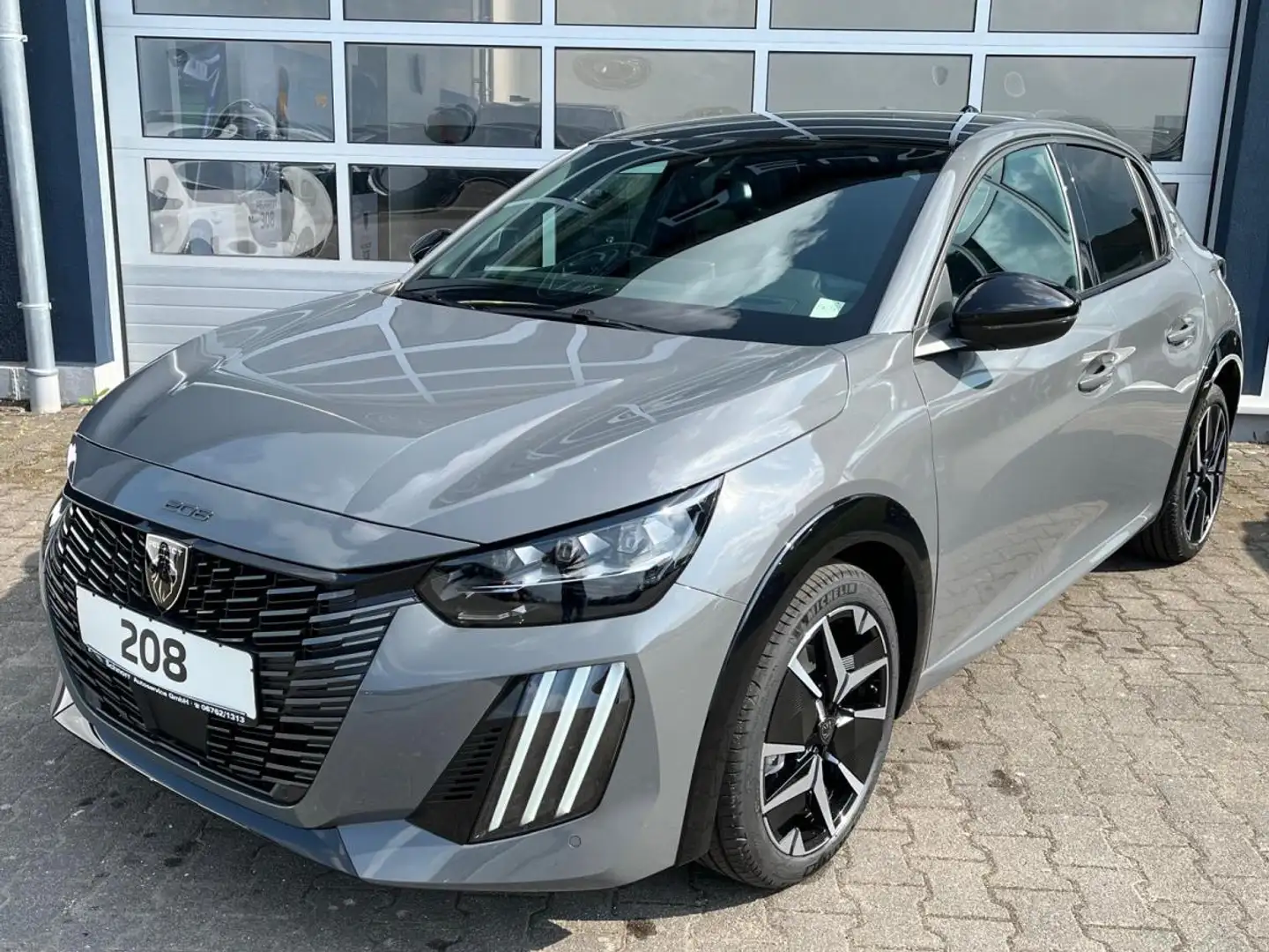 Peugeot 208 GT HYBRID 145 e-DSC6 *AKTION* Grau - 1
