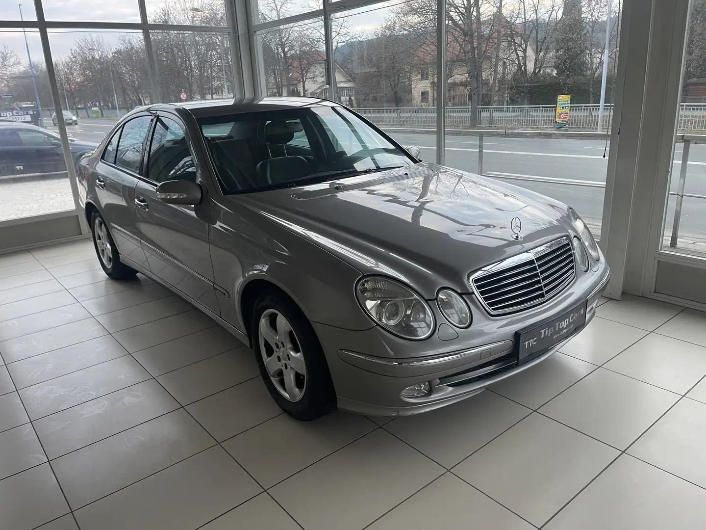 Mercedes-Benz E 220 Avantgarde CDI *Erstbesitz* - 1