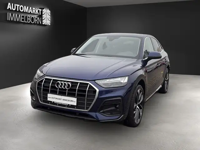 Audi Q5 view 3