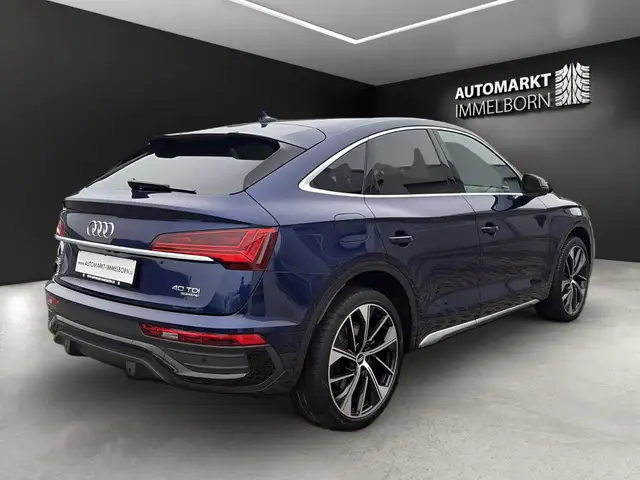 Audi Q5 view 8