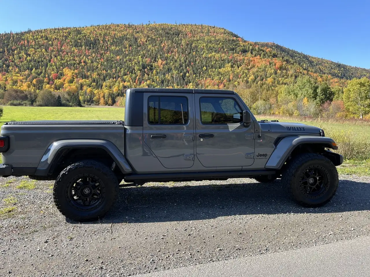 Jeep Gladiator снимка Jeep Gladiator