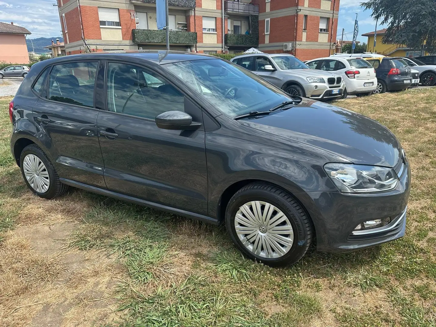 Volkswagen Polo Polo V 2014 5p 1.0 mpi Comfortline 75cv Grijs - 2