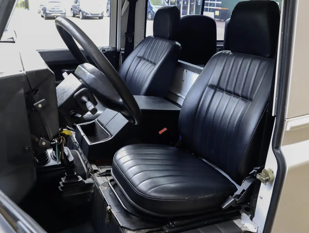 Land Rover Defender 90 2.0 MPI Benzine, foto 5