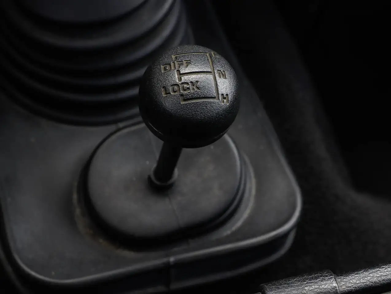 Land Rover Defender 90 2.0 MPI Benzine, foto 12