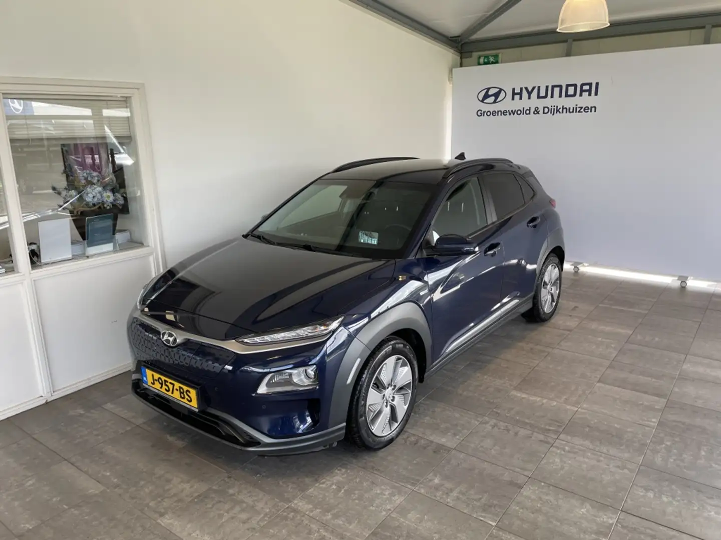 Hyundai KONA EV Premium 64 kWh Blauw - 1