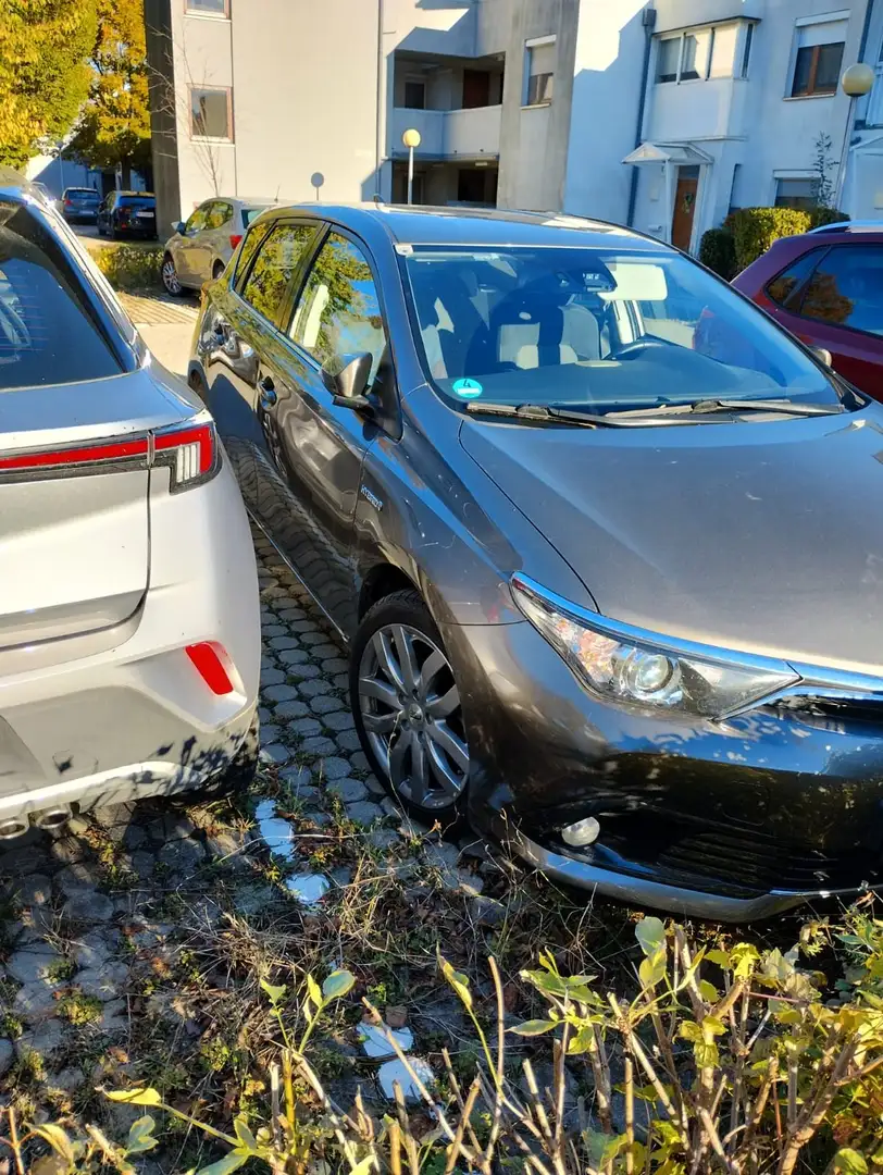 Toyota Auris Auris TS 1,8 VVT-i Hybrid Active Active Grau - 2