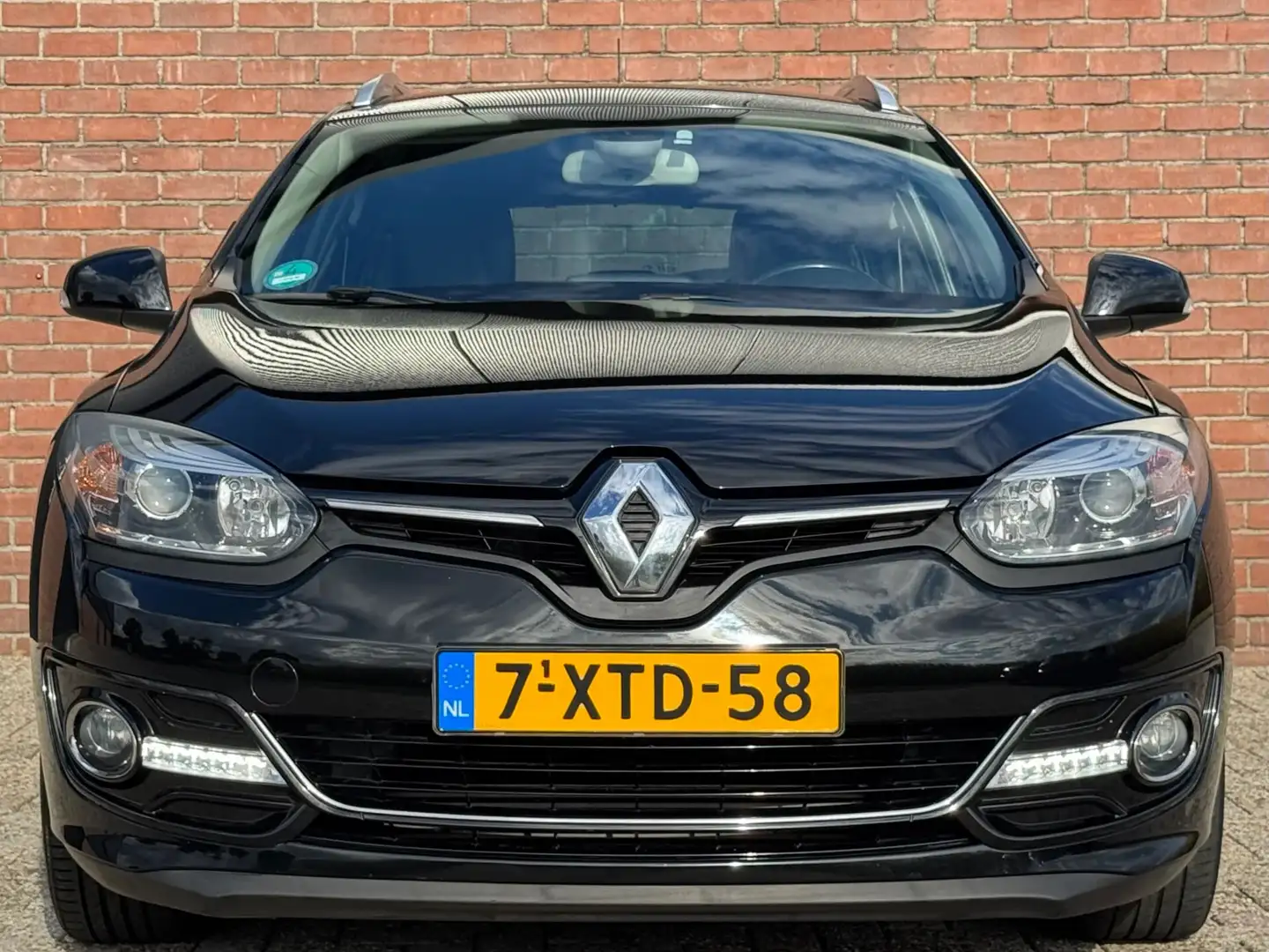 Renault Megane Estate 1.2 TCe Bose | NL-AUTO! | NAVI! Noir - 2