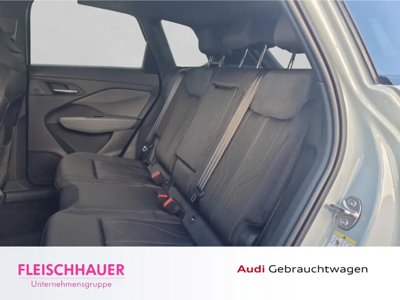 Audi Q3 SUV 2.0 TDI S tronic S-LINE NAVI+EL. HECKKLAPPE 10