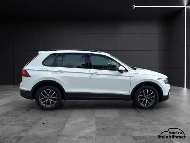 Volkswagen Tiguan view 9