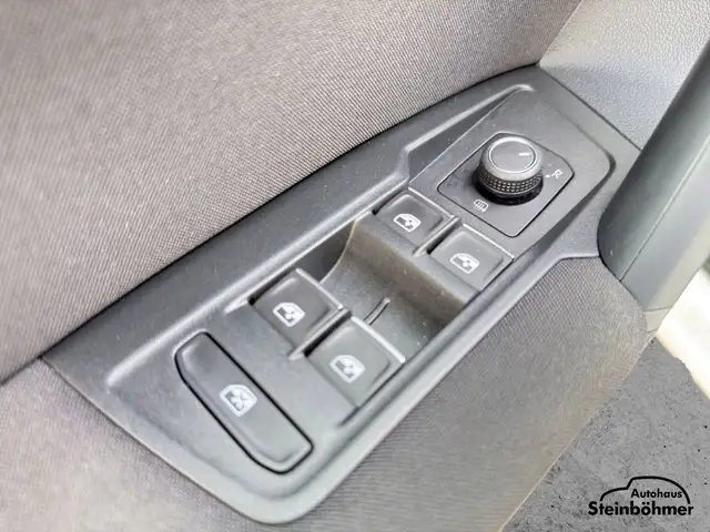 Volkswagen Tiguan view 16