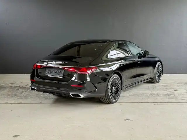 Mercedes-Benz E 200 d *AMG Line Advanced, Night Paket, Pano, BLIS Ansicht 4