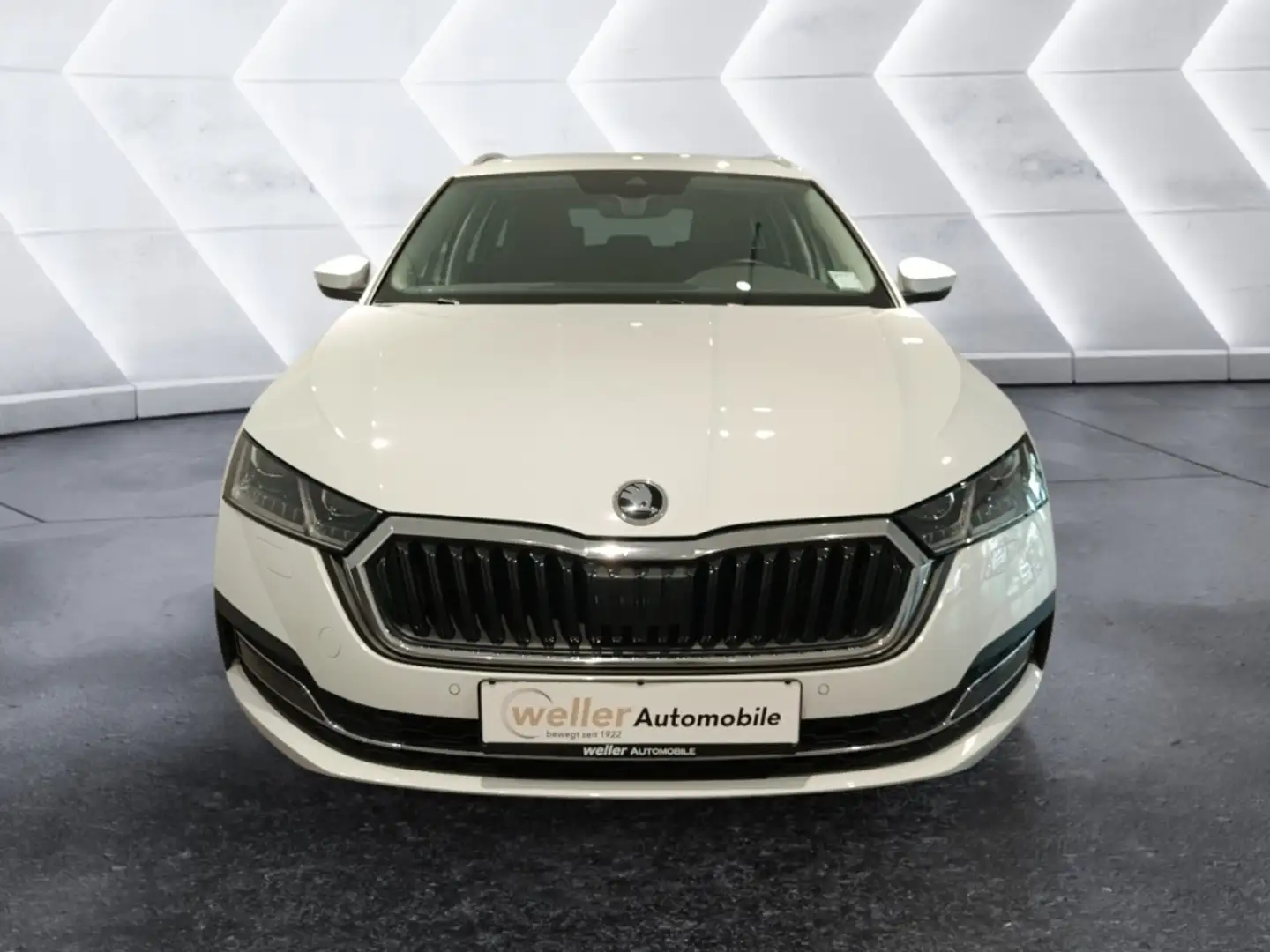 Skoda Octavia Combi 1.4 TSi Plug-In ''First Edition'' Rückfahrka Weiß - 2