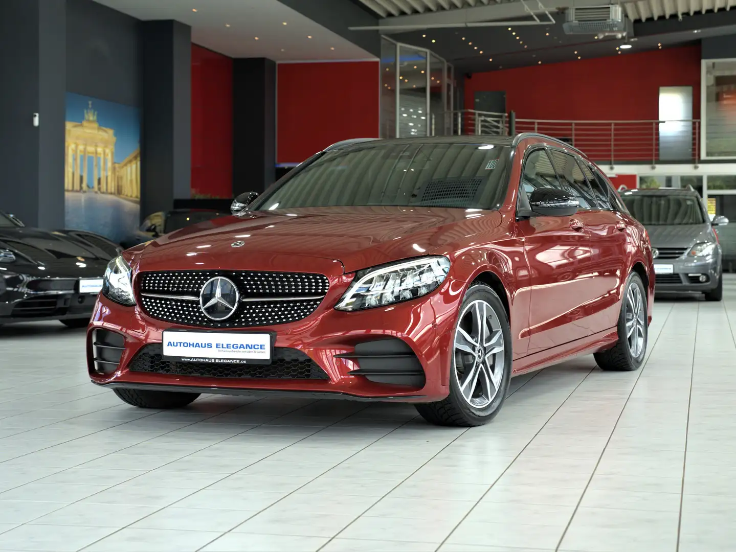 Mercedes-Benz C 300 T*AMG-LINE*PANO*NIGHT*LED*BUSINESS+*LEDER* Červená - 1