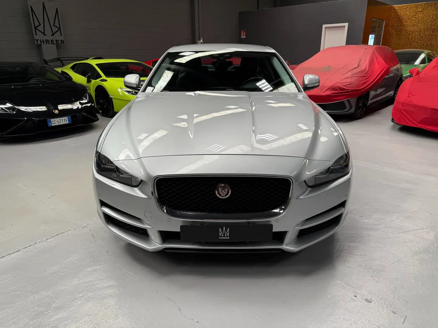 Jaguar XE XE 2.0d i4 Prestige 180cv auto Argento - 2