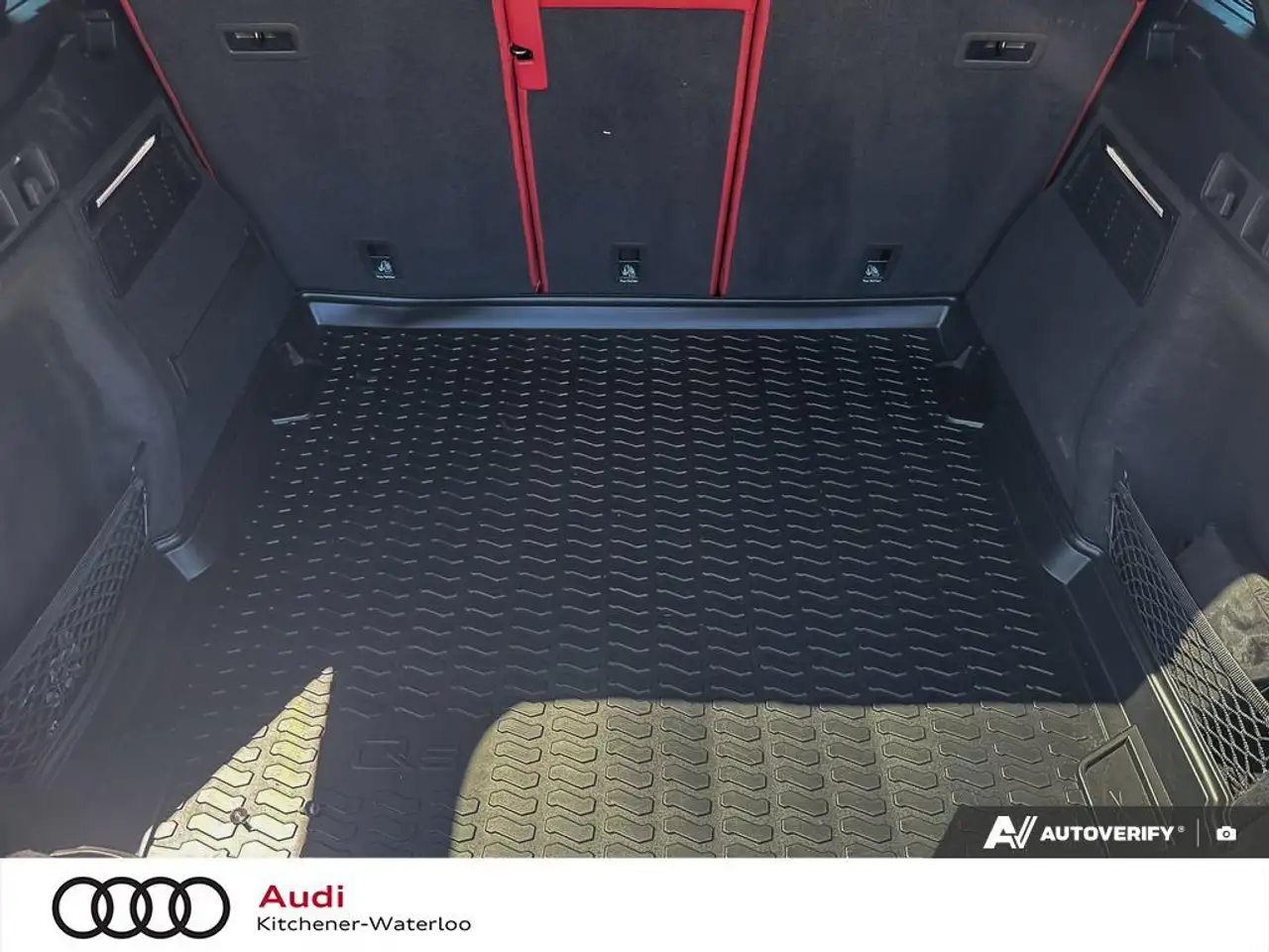 Audi SQ5 снимка Audi SQ5
