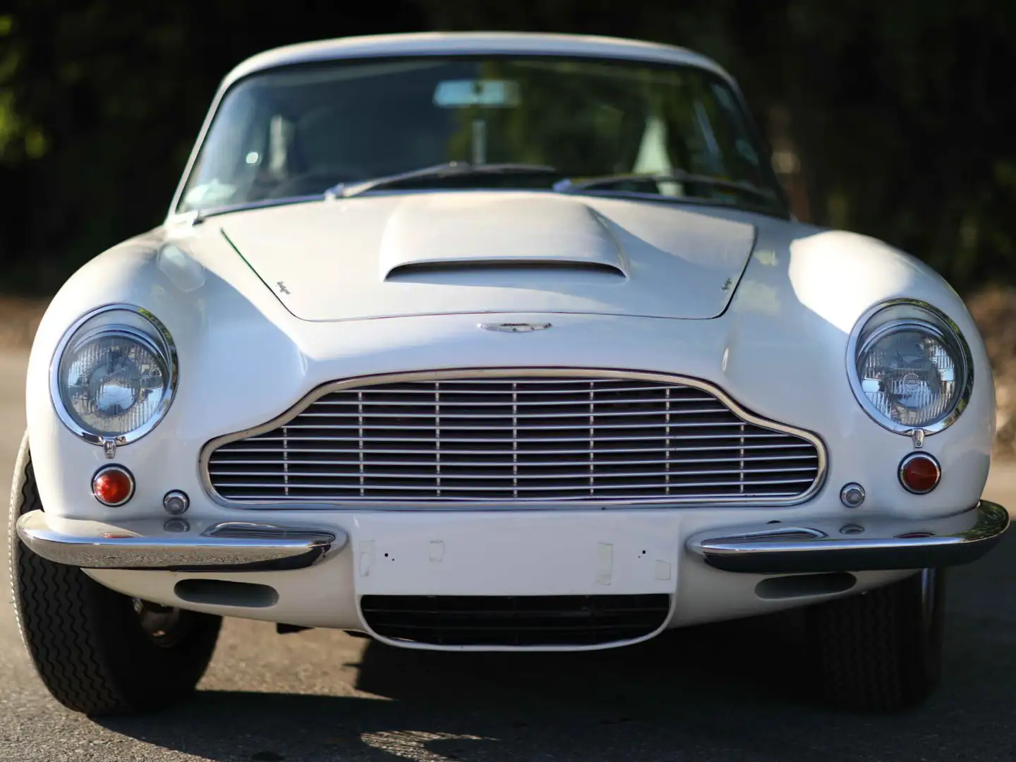 Aston Martin DB DB6 MK1 Vantage Blanco - 2