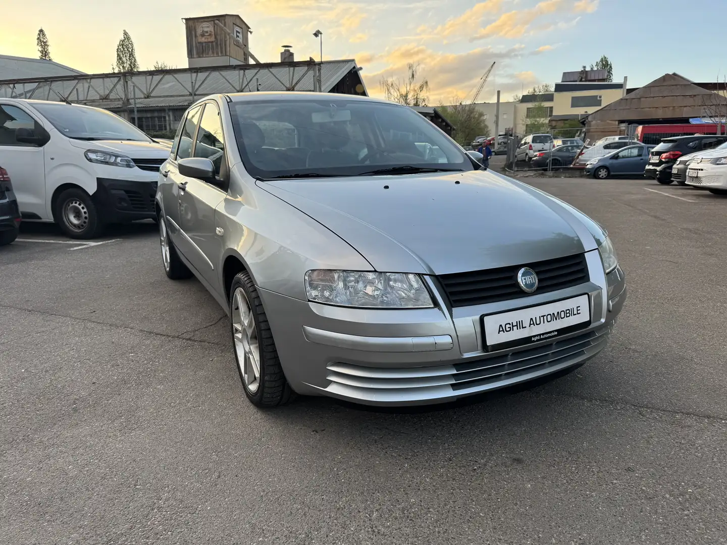 Fiat Stilo Stilo  5-Türer 1.4 16V TÜV und HU neu 2/2028 - 1