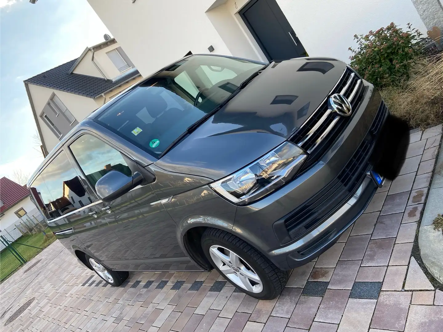 Volkswagen T6 Multivan Transporter T6 TDI Kurz Comfortline,Multiflexboard Grau - 1