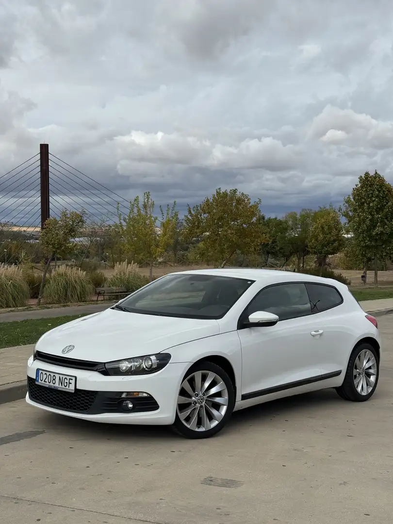 Volkswagen Scirocco 2.0 TSI DSG - 1
