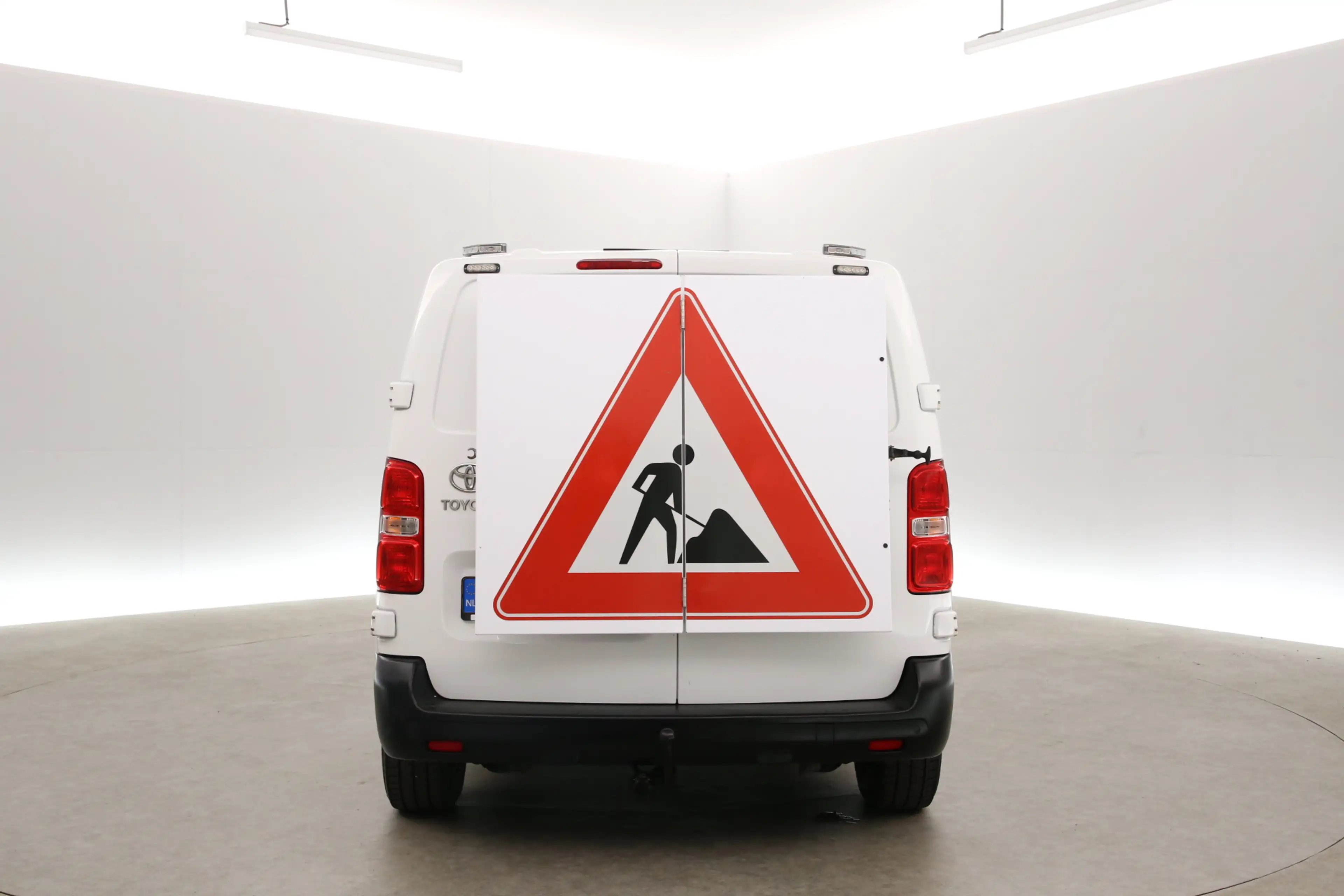 Peugeot e-Expert Toyota ProAce 75 kWh Extra Range Navigator L2H1 | — photo 4