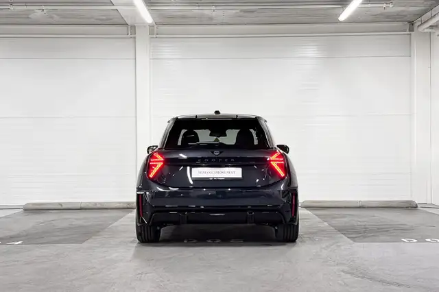 Mini Hatch view 7