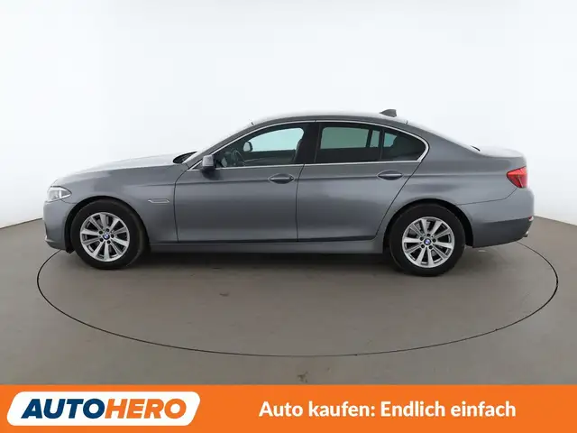 BMW 5 Series view 3
