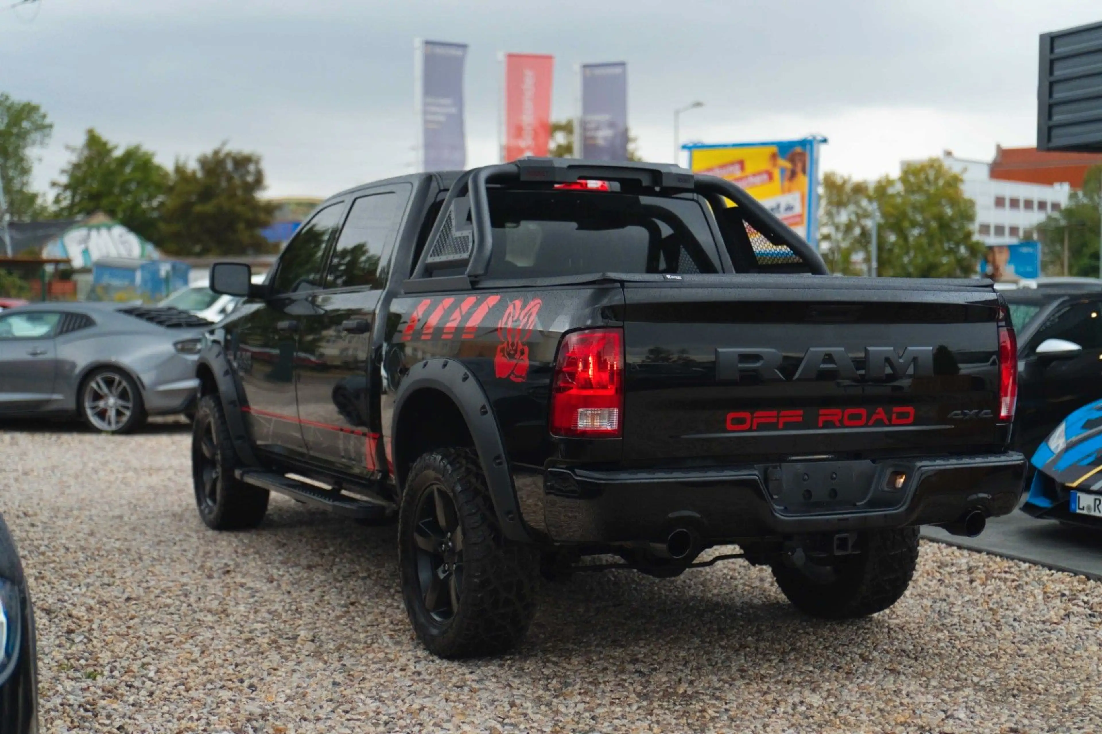 Dodge RAM 5.7 V8 HEMI 4x4 OFFROAD Night-Paket *LED*AHK — photo 7
