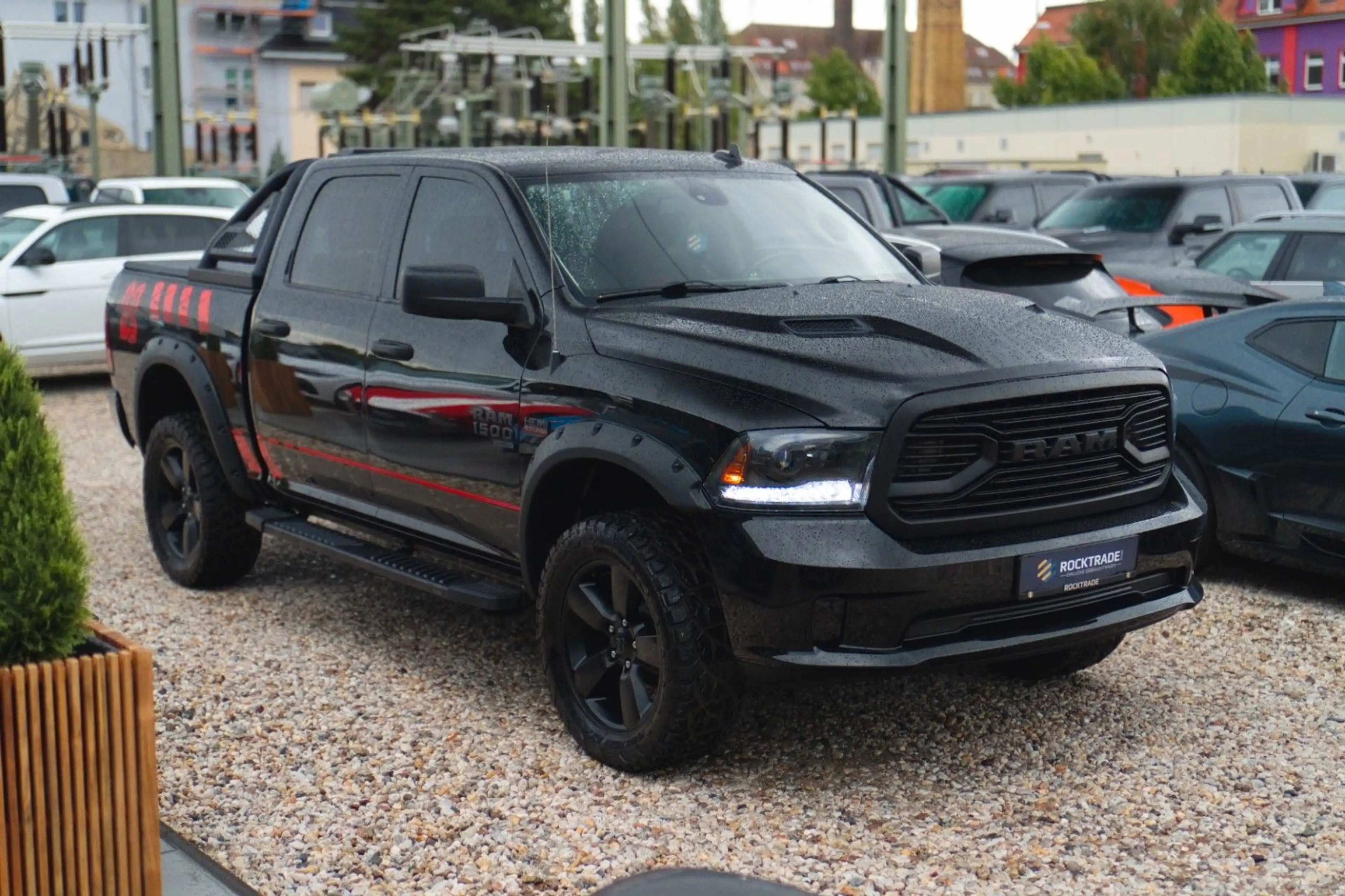 Dodge RAM 5.7 V8 HEMI 4x4 OFFROAD Night-Paket *LED*AHK — photo 4
