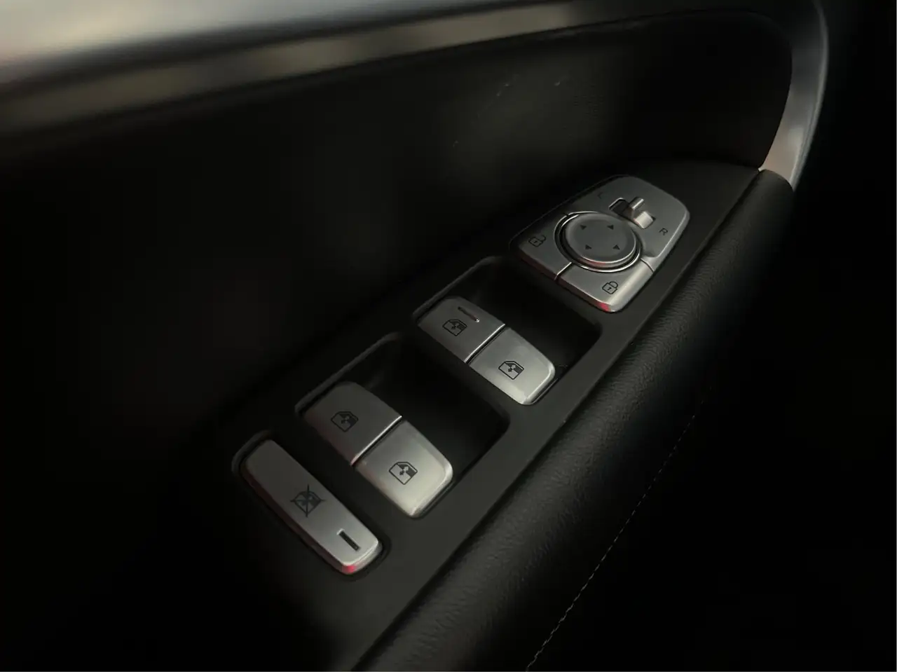 Genesis G70 снимка Genesis G70