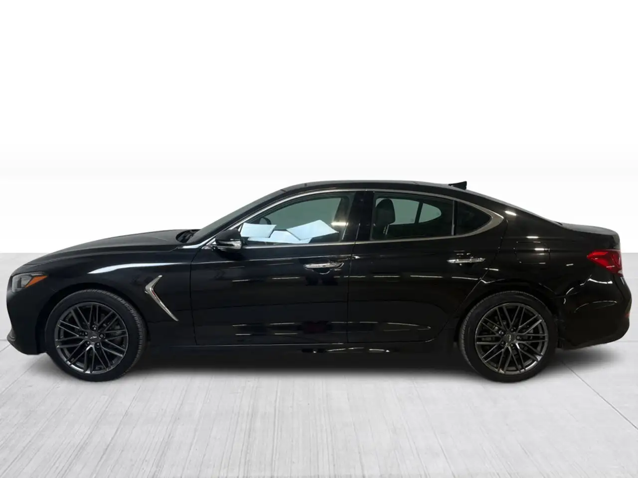 Genesis G70 снимка Genesis G70