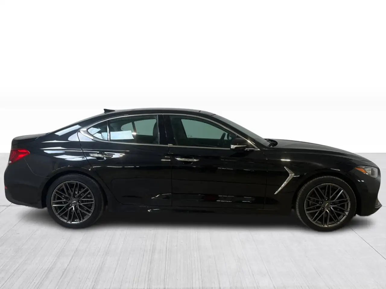 Genesis G70 снимка Genesis G70