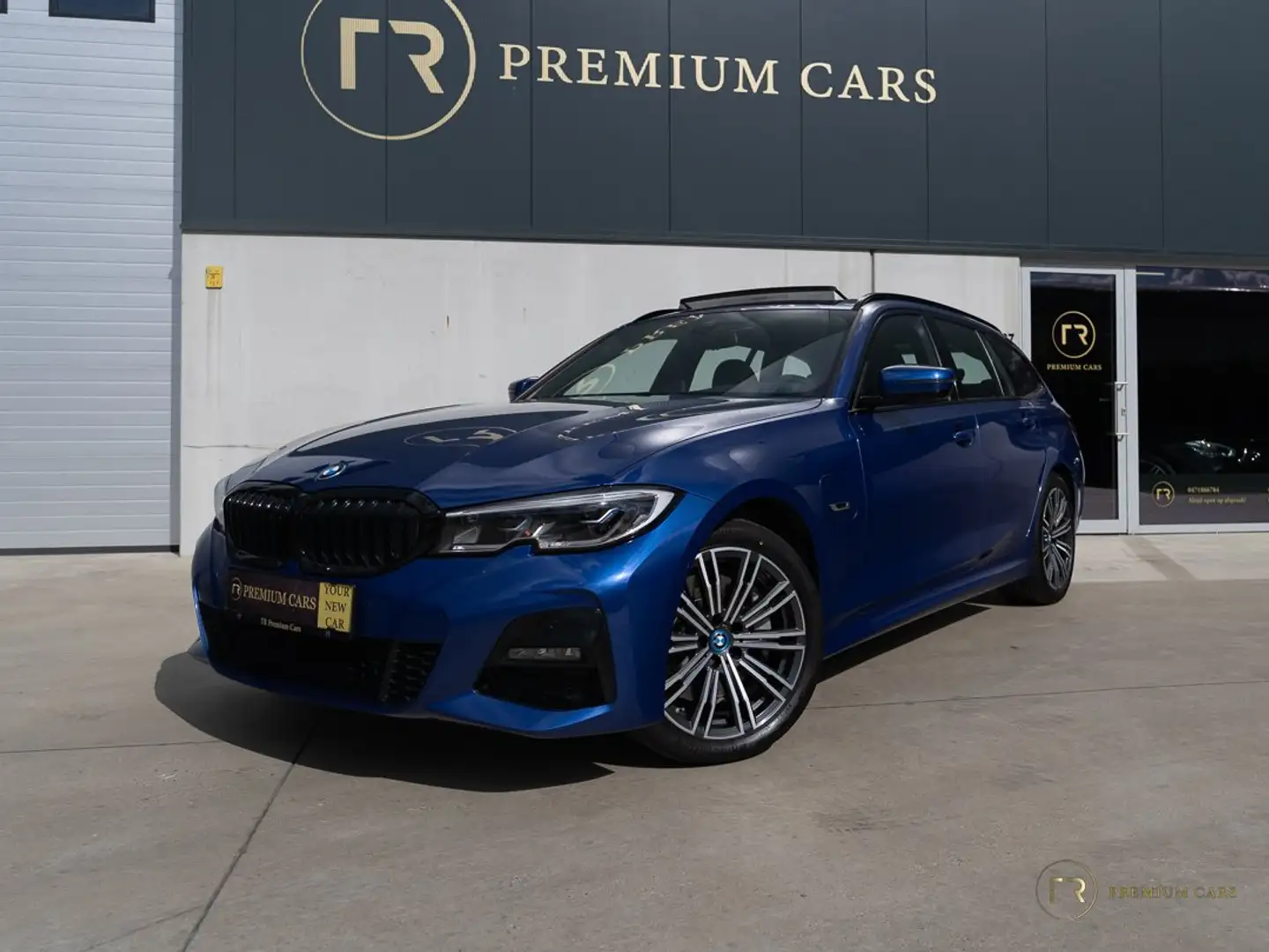 BMW 330 e l M Sport l Pano l Laser l Cam l HeadUp l Keyles Blauw - 2