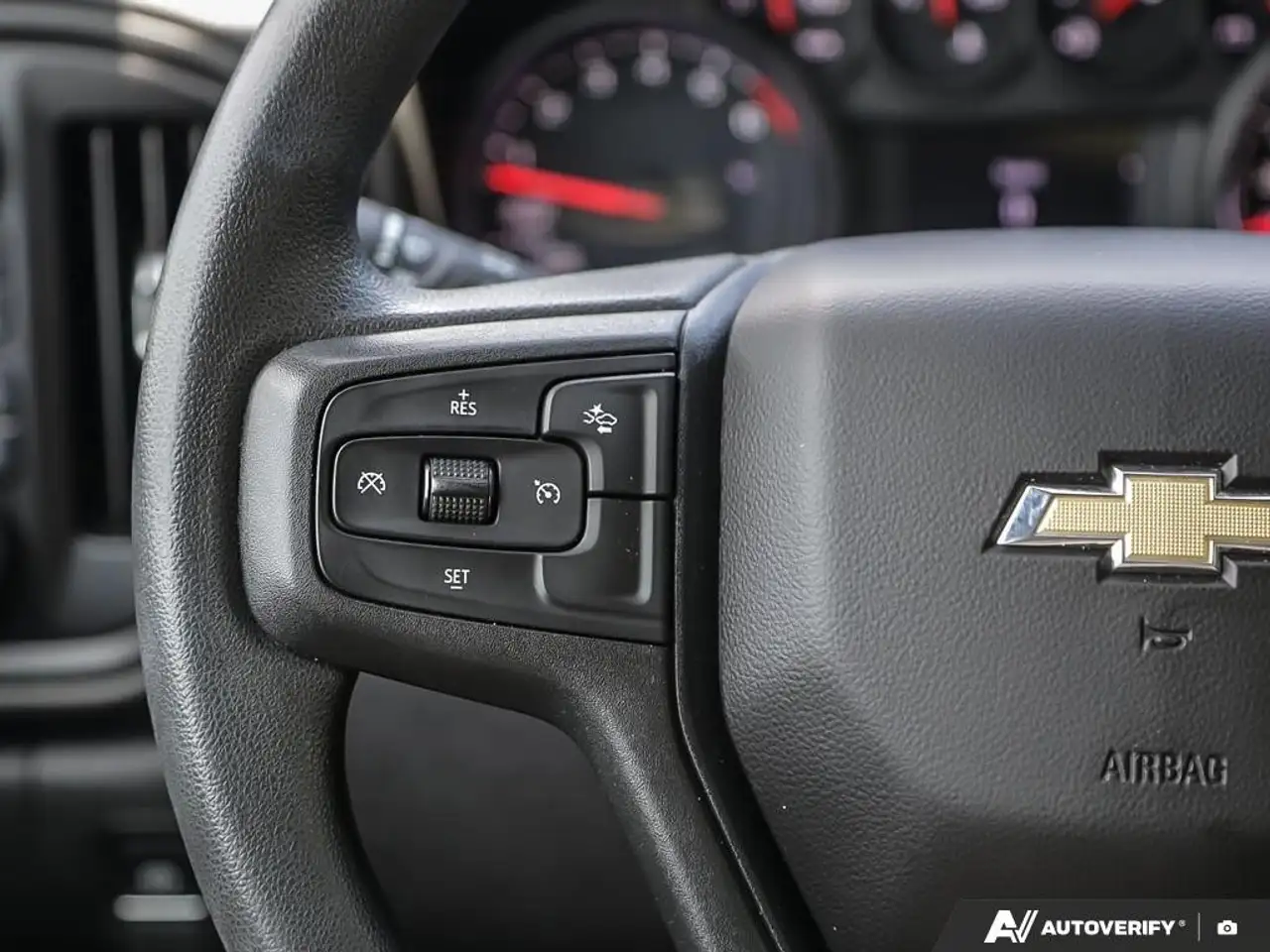 Chevrolet Silverado 1500 photo Chevrolet Silverado 1500