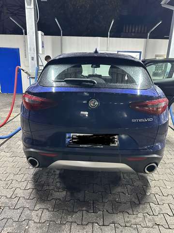 Alfa Romeo Stelvio 2.2 Super 190 PS