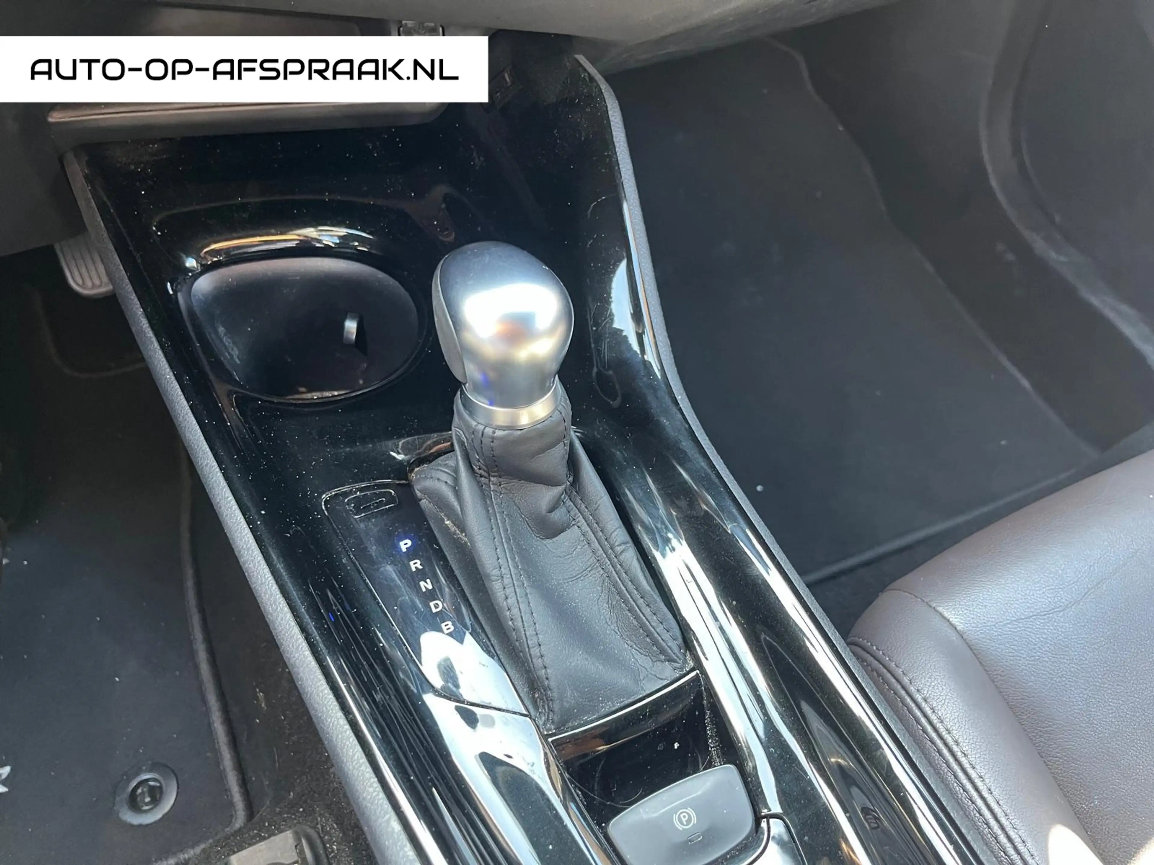 Toyota C-HR 1.8 Hybrid Executive Automaat Leer Navi Camera — photo 8