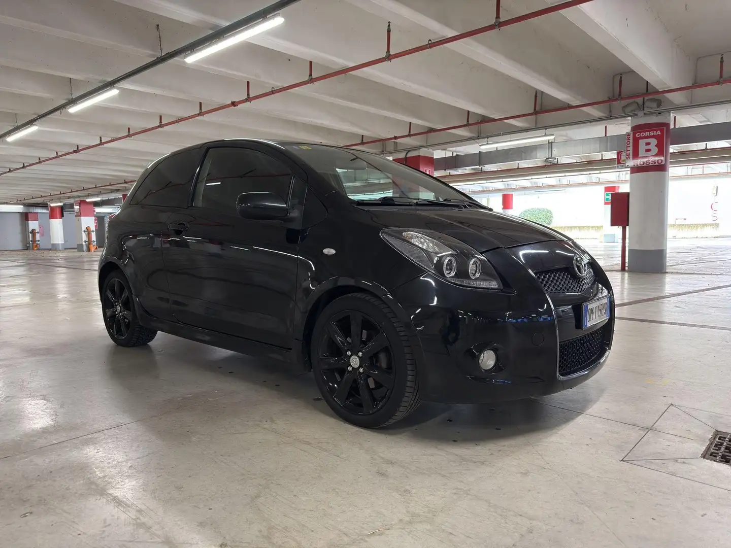 Toyota Yaris 3p 1.8 ts - 1